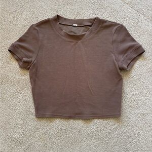 Alo tan workout crop top